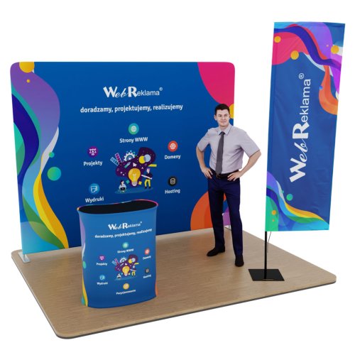 Stoisko targowe 3x2,5m składające się ze ścianki, trybunki i windera prostokątnego